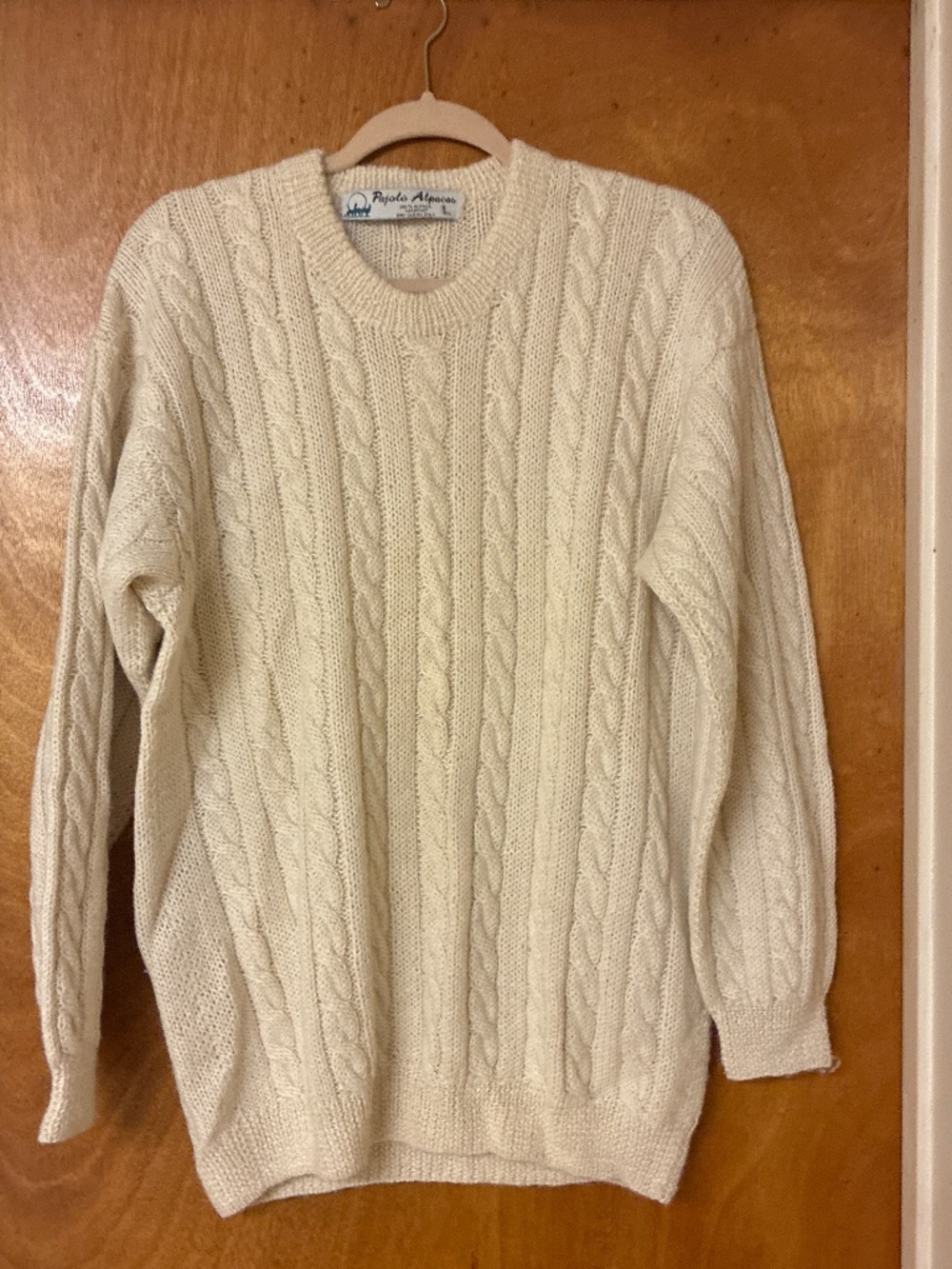 Hand knit 100%Alpaca Pajala  Alpacas Crew Cable knit Sweater